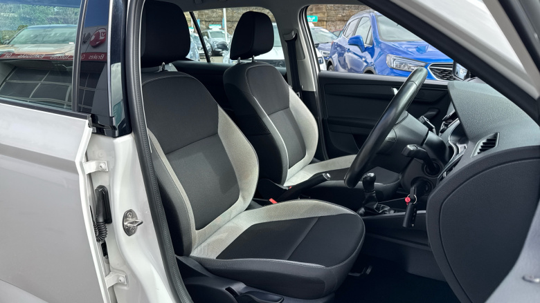 Skoda Fabia 1.0 MPI SE 5dr Petrol Hatchback